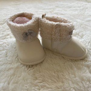 Winter White Faux Fur Booties, size 3-6 mths